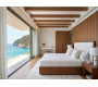 Camera da letto matrimoniale con vista mare panoramica e arredi moderni Appartamento Zaffiro